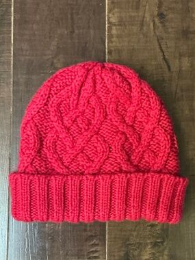 GAP pink wool blend cable knit toque for women